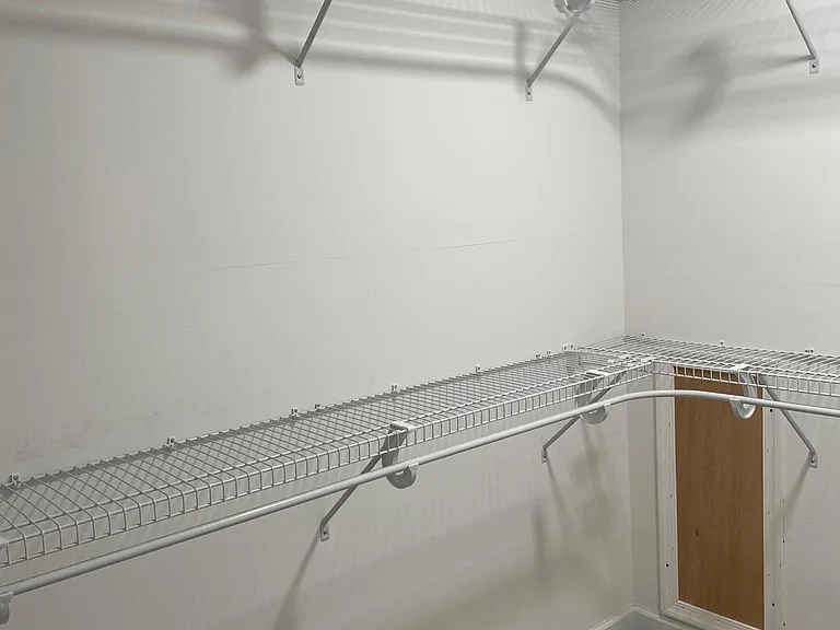 1720 Clay Dr — Photo 26