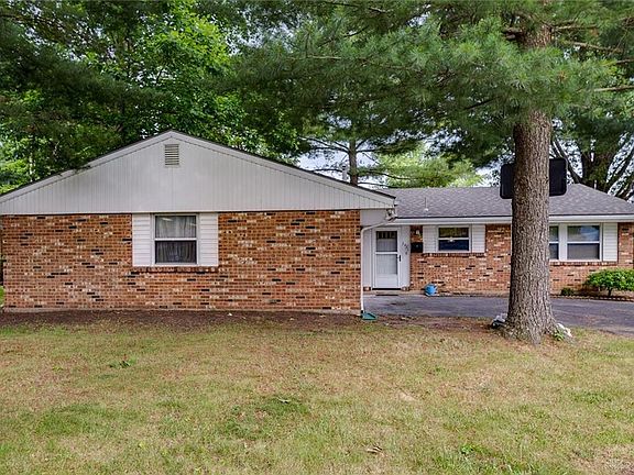 2nd image of 3431 Dahlia Dr