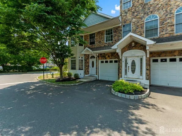 9 Perry L Drew Pl, Hightstown, NJ 08520