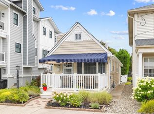29 N Frontenac Ave #A, Margate City, NJ 08402