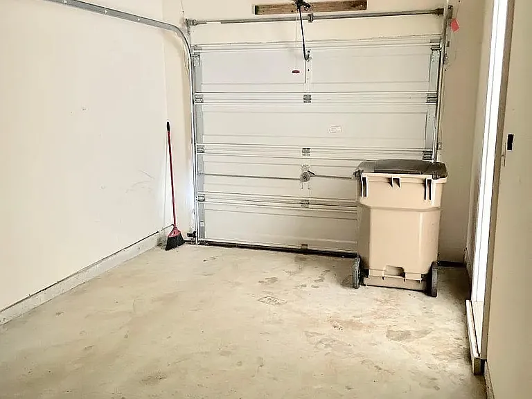 246 Azalea Cir — Photo 12