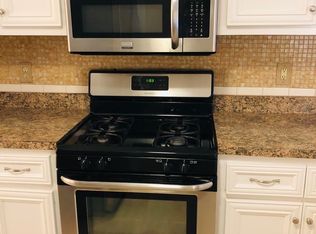 8415 Whirlaway Dr, Midlothian, VA 23112