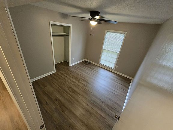 4th image of 1505 Springhill Ter