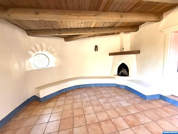 4th image of 114 Wendy Rd