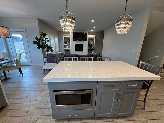 5th image of 598 W Regent Garden Ln
