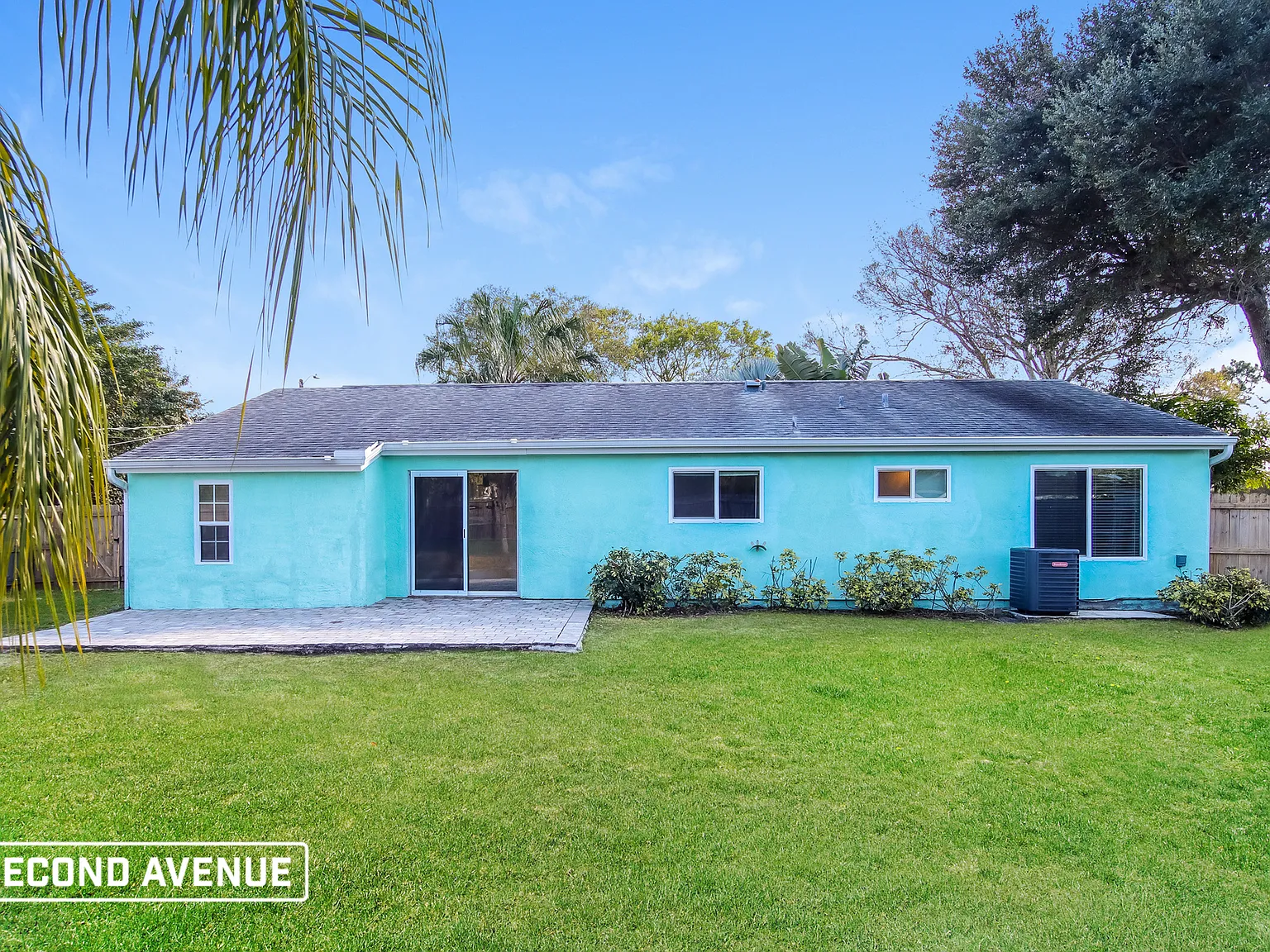 3 bed, 2.0 bath, 1590 sqft, $1,850 — Photo 2