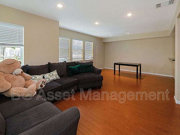 2nd image of 1653 Northshore Dr