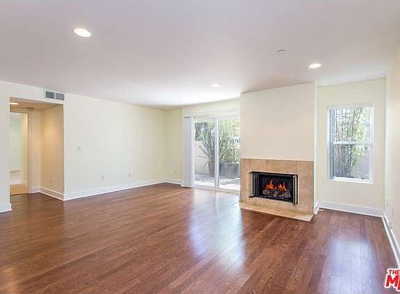 2nd image of 1951 N Beachwood Dr APT 104