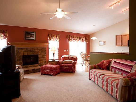 4th image of 1392 Easton Way