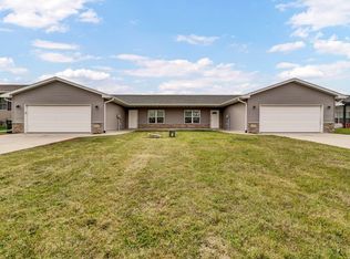 5814 Summerland Dr, Waterloo, IA 50701