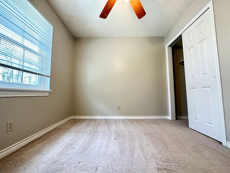 Parkview Apartments — Photo 40