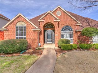 2205 Southern Cir, Carrollton, TX 75006