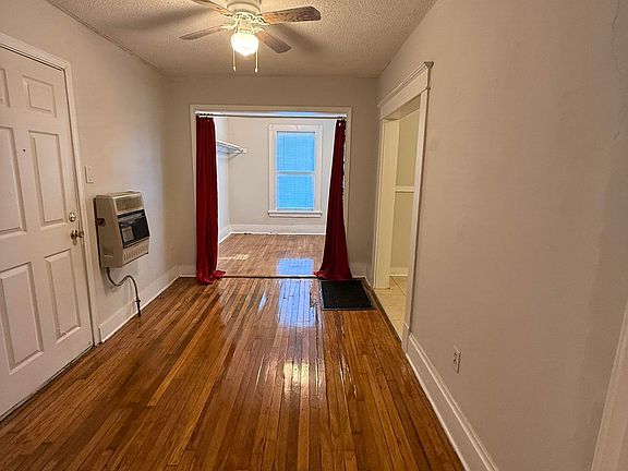 4th image of 2092 Linden Ave
