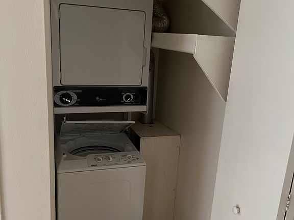 2nd image of 536 E Fox Hills Dr #12