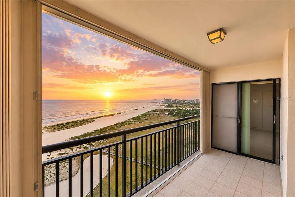 2 bed, 2.0 bath, 1094 sqft, $3,275 — Photo 1