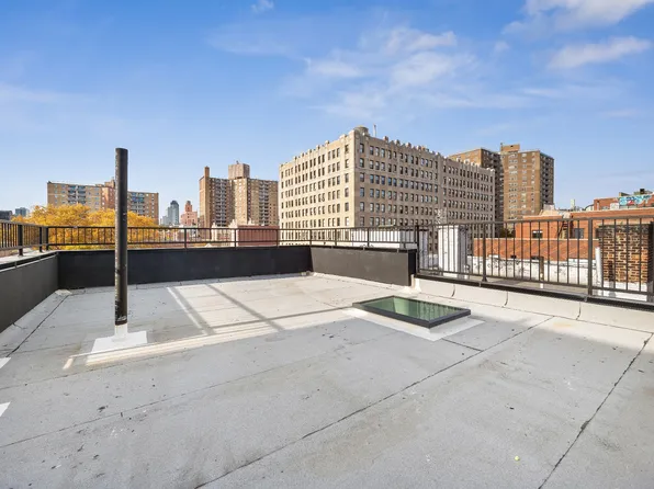 34 Avenue A image 8 of 29