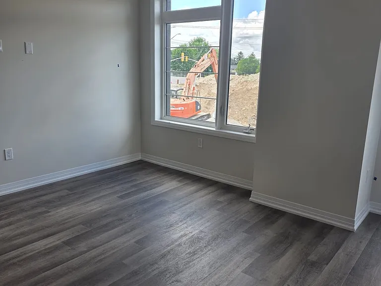 660 Colborne St W #109 — Photo 8