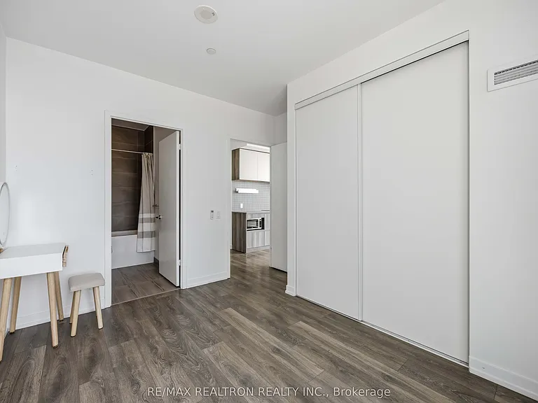 898 Portage Pkwy #903 — Photo 19