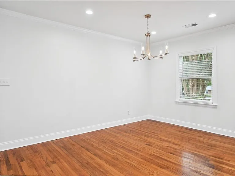 1249 Goodwin Rd NE — Photo 10