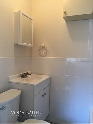 Rented by Voda Bauer Real Estate | media 17