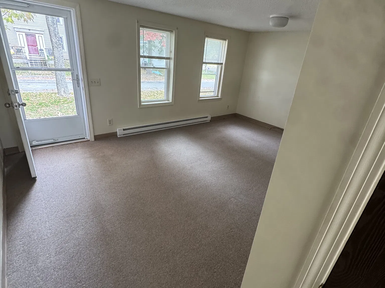 Knox ST Apartments - 16 — Photo 3