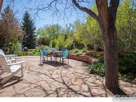 Flagstone patio