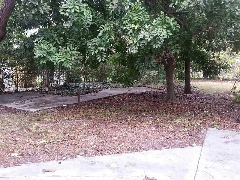Building Photo 4