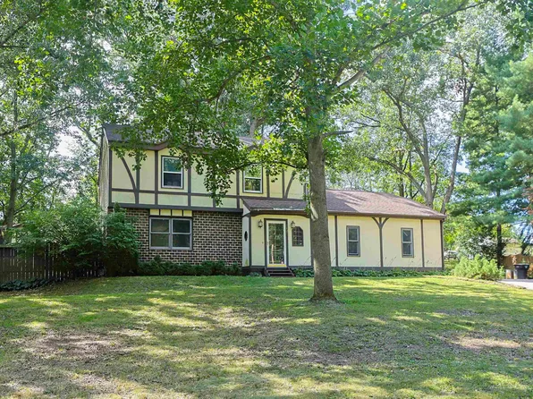 26222 Tyris St, South Bend, IN 46619