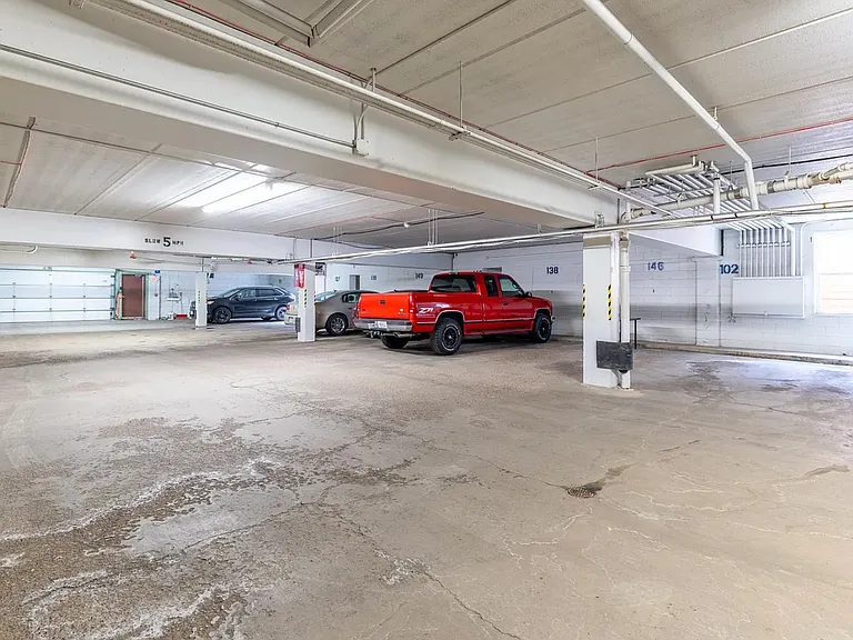 2700 Oxford St N #131 — Photo 20