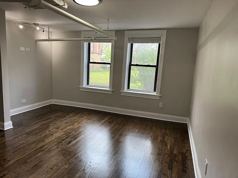 3149 N Springfield Ave — Photo 6