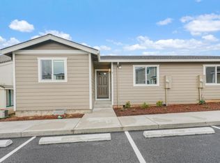 352 NE Evergreen Ct #5, Dallas, OR 97338