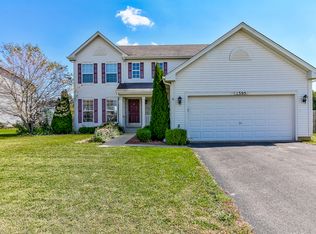 1395 S Bayport Ln, Round Lake, IL 60073