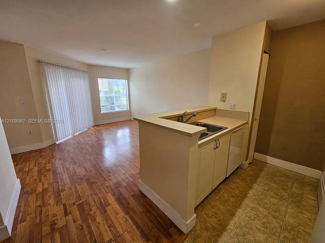 1 bed, 1.0 bath, 545 sqft, $1,600 — Photo 1