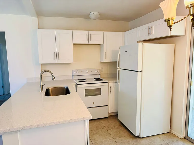 14205 Allison Dr — Photo 2