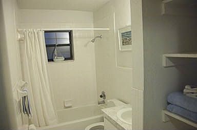 4th image of 8991 NW 125th St