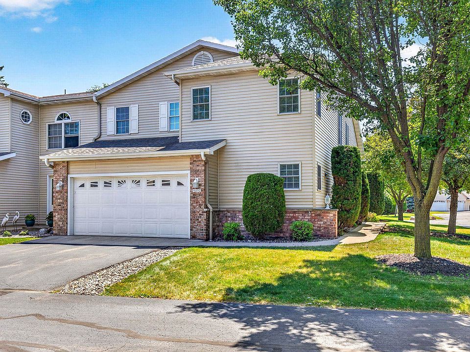 1st image of 1027 E Green Tree Ct