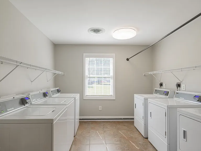 Brookwood Apartments — Photo 16
