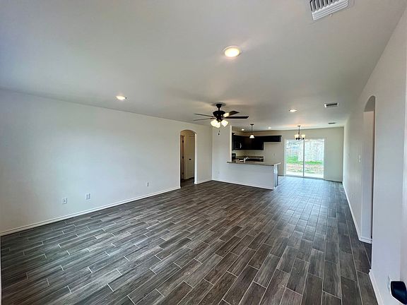 3rd image of 2639 Jomar St