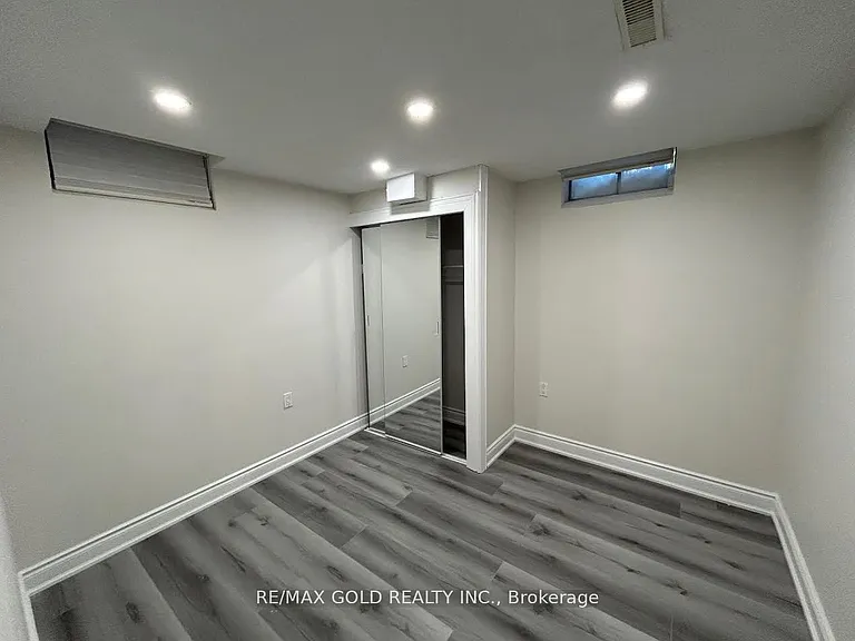 1028 Fernandez Dr #BASEMENT — Photo 10