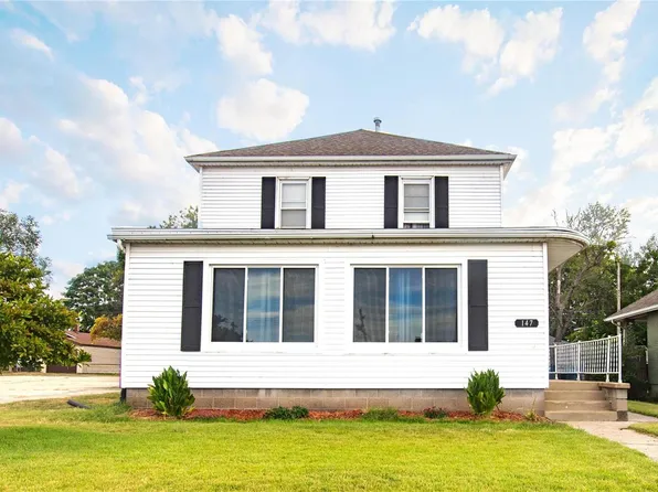 147 E Lorena Ave, Wood River, IL 62095