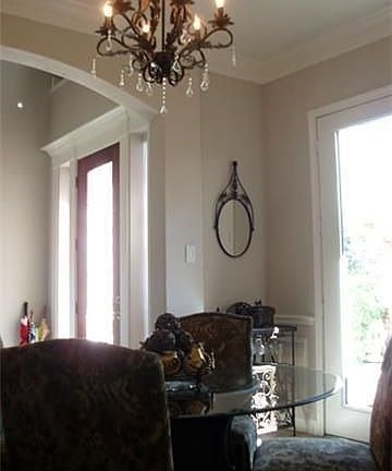 5th image of 10 Carlyle Pl