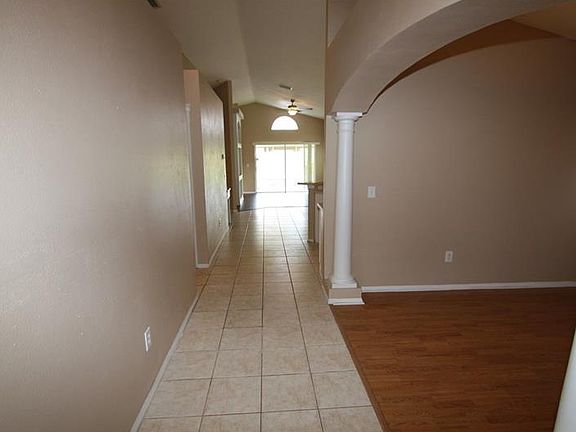 3rd image of 7618 Clovelly Park Pl