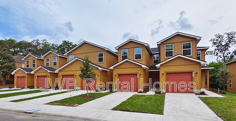 1st image of 6877 Lake Mist Ln