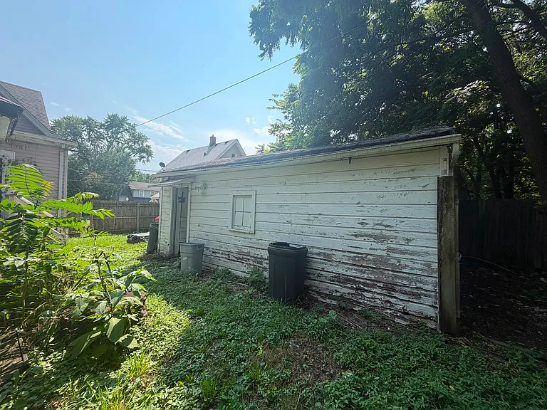 829 E McClure Ave — Photo 7