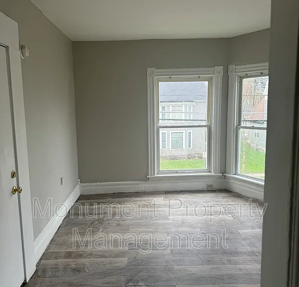 334 Clay St #5 — Photo 2