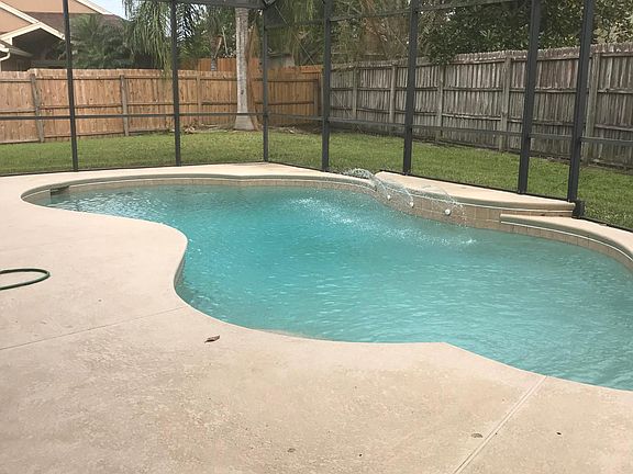 4th image of 1029 Kelly Creek Cir