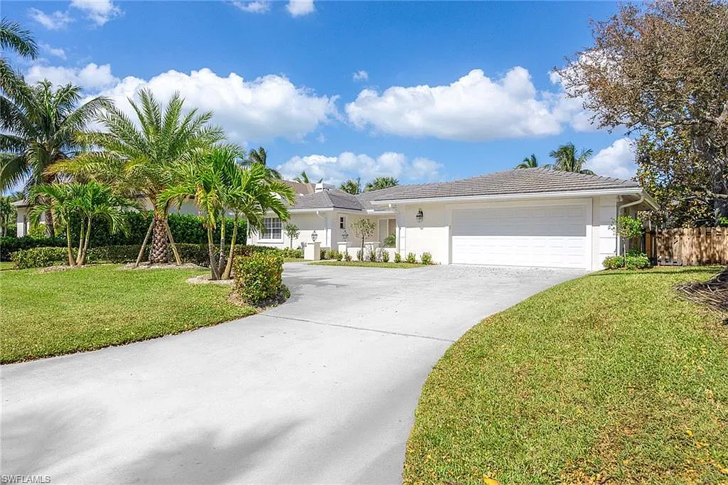 4 bed, 3.0 bath, 2490 sqft, $20,000 — Photo 2