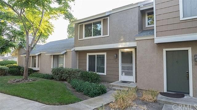 Front Door View (middle unit)