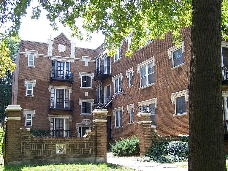 6326 Southwood Ave — Photo 1