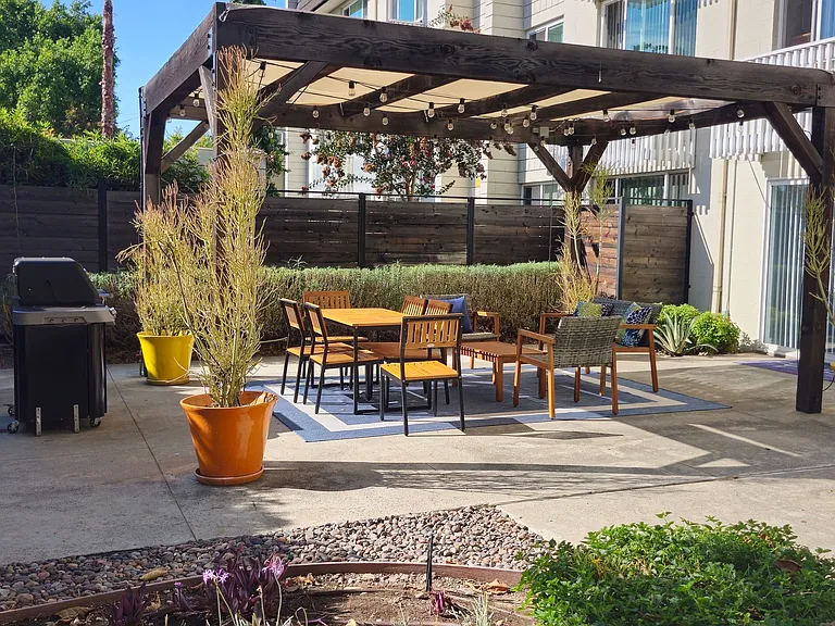 Welcome to La Villa Lake Apartments- 55+ Better Living — Photo 7